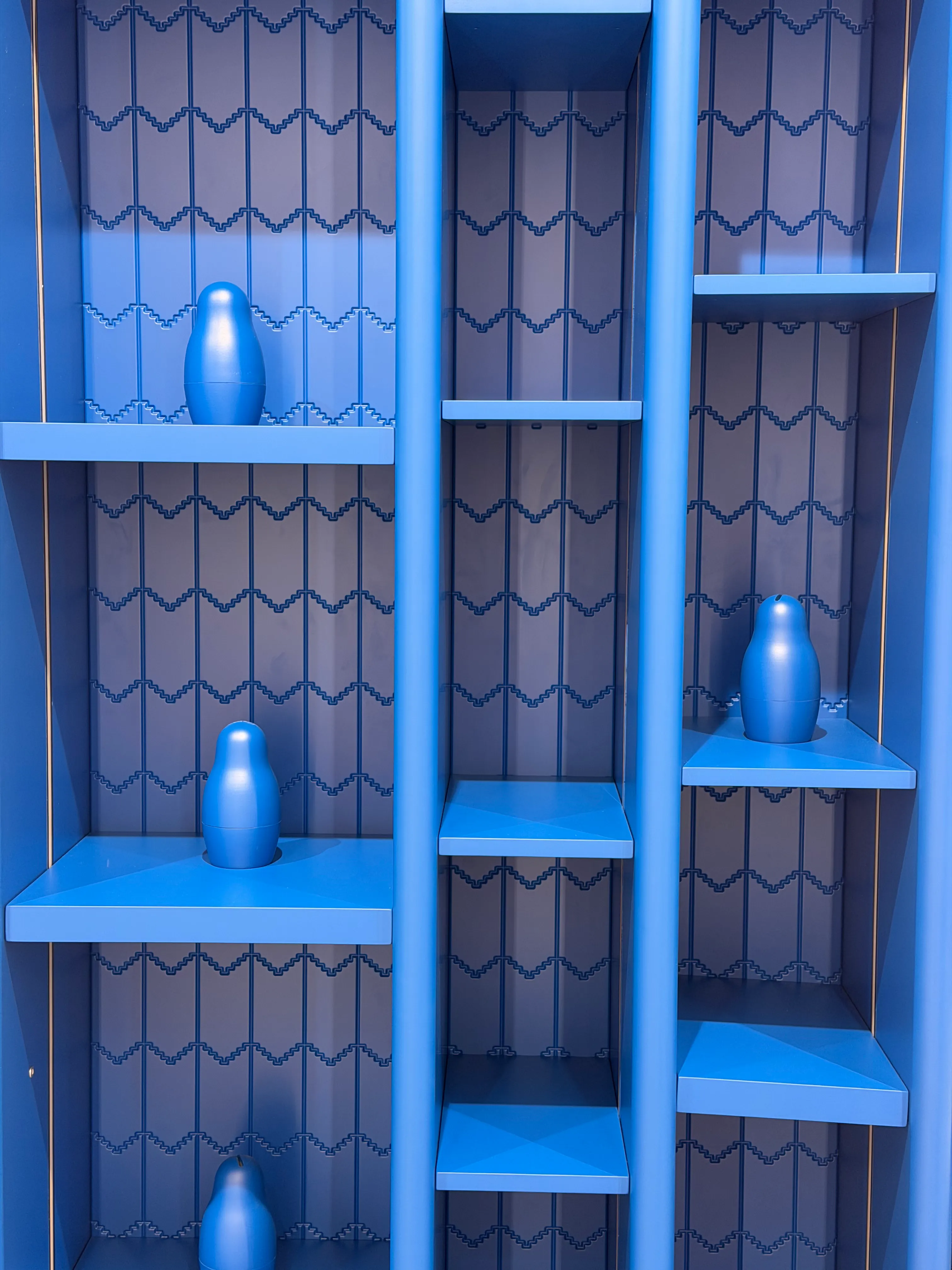 Стеллаж с радиусными перегородками