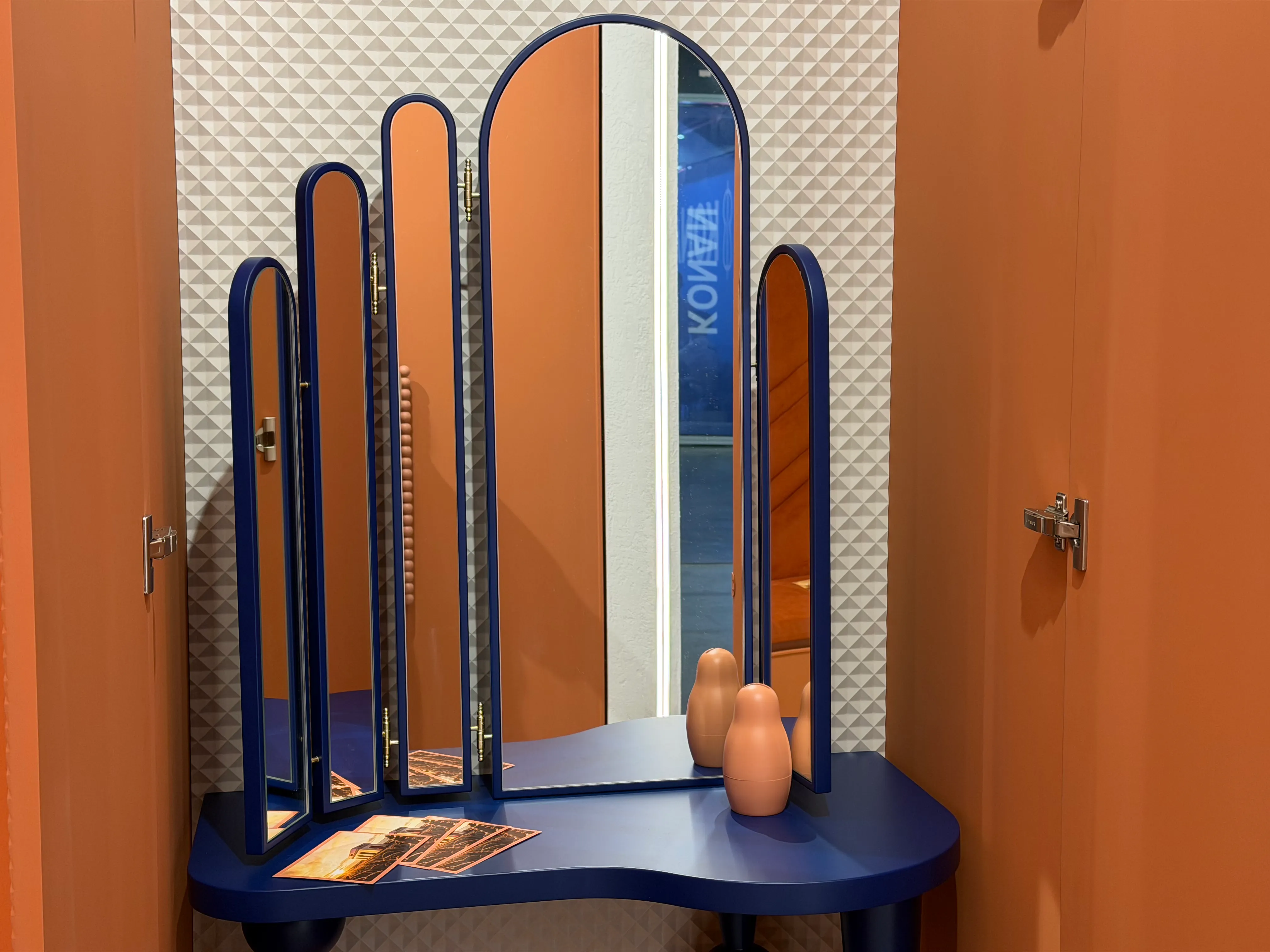 Туалетный столик 