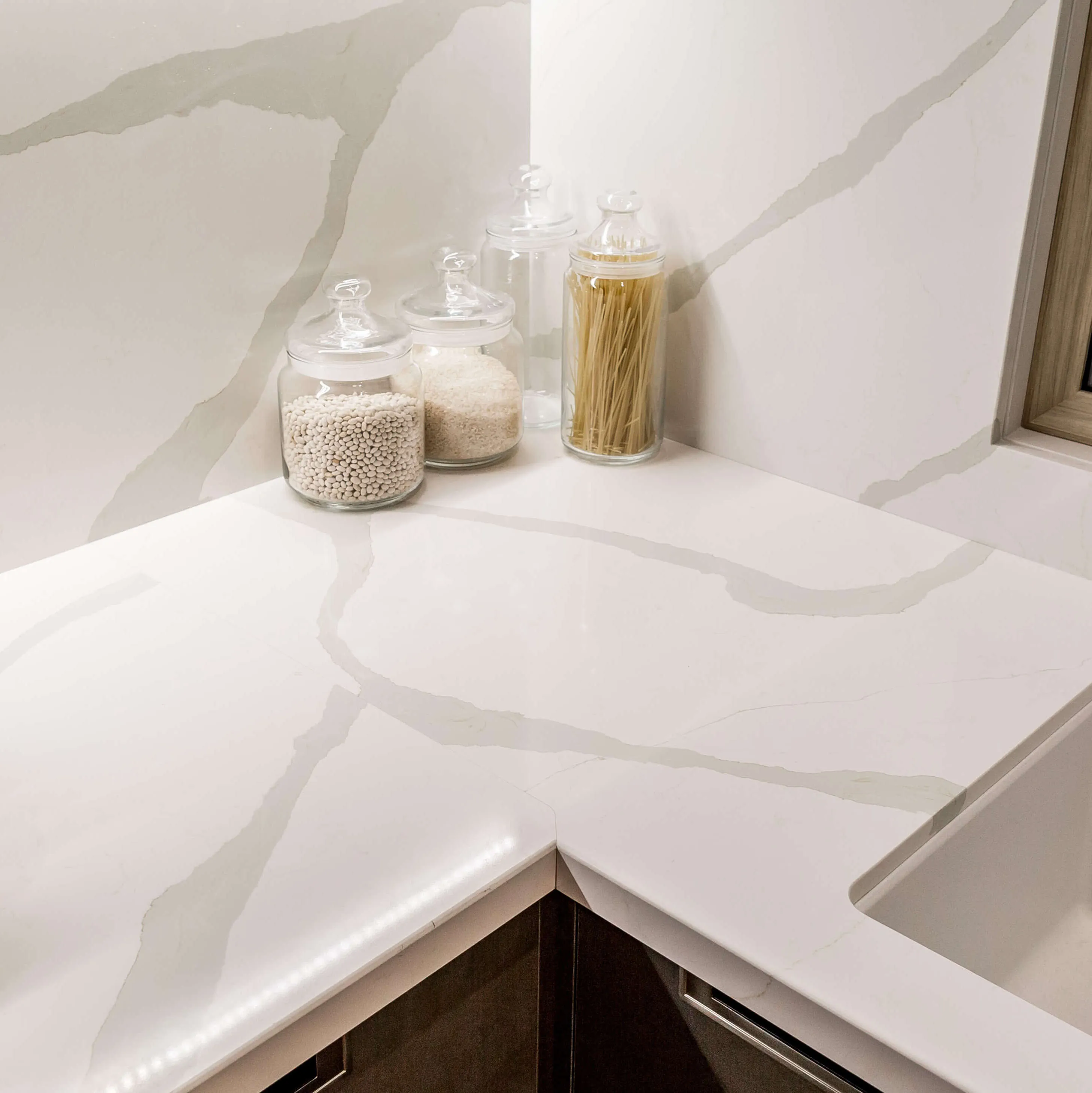 + искусственный камень